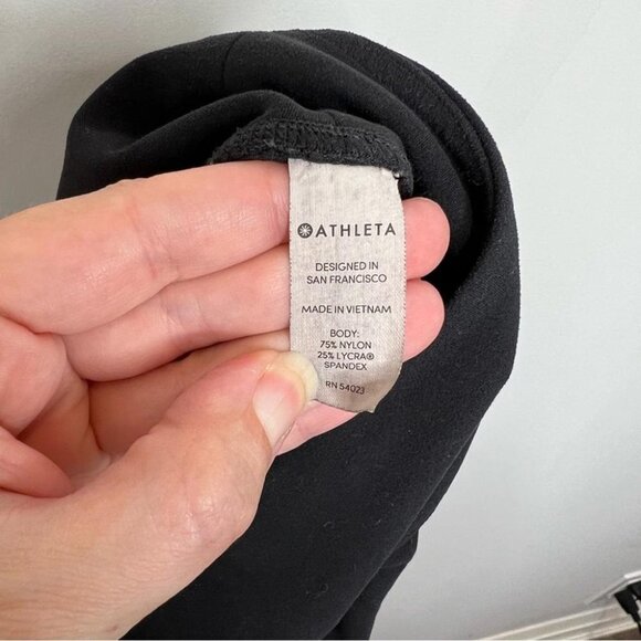 Athleta Womens Size Small Elation Capri Tight Leggings Black Mid Rise Yoga Crop - Picture 9 of 12